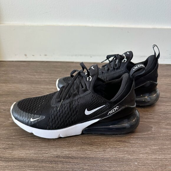 Nike Air Max 270 - Picture 2 of 7